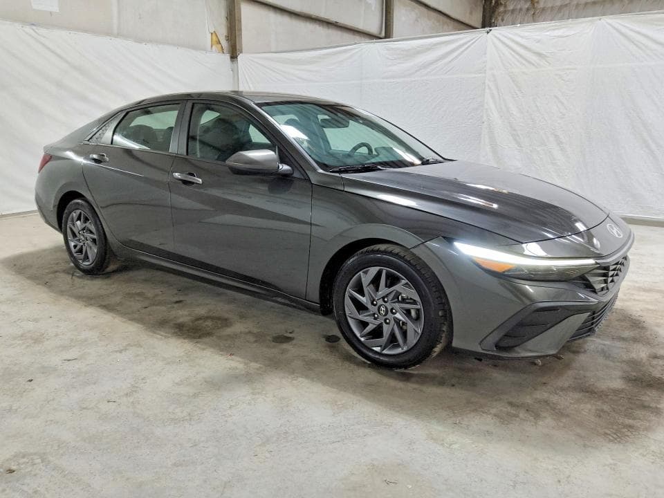 2024 HYUNDAI ELANTRA SEL 4