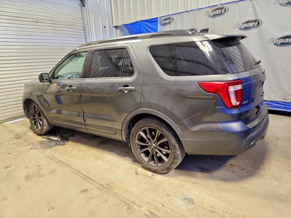2017 FORD EXPLORER XLT 2