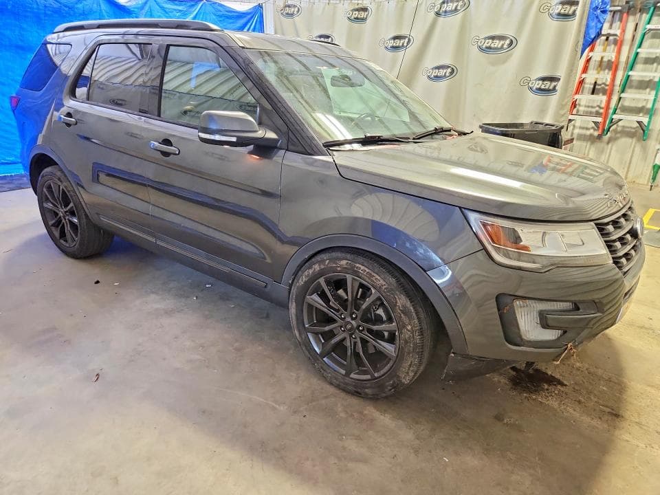 2017 FORD EXPLORER XLT 4