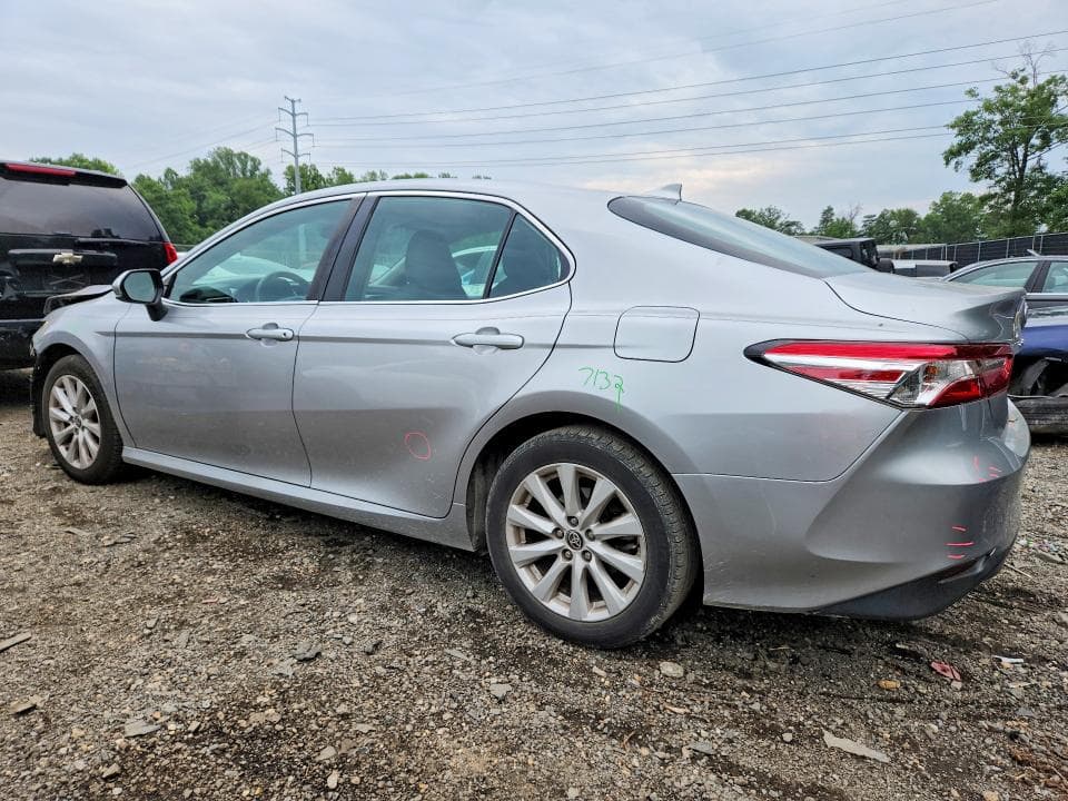 2020 TOYOTA CAMRY LE 2