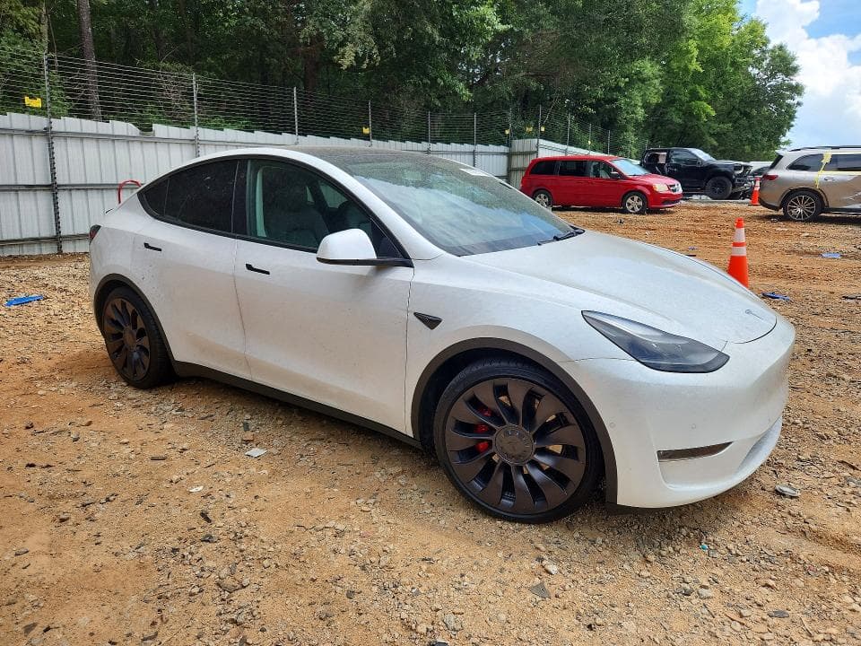 2021 TESLA MODEL Y 4