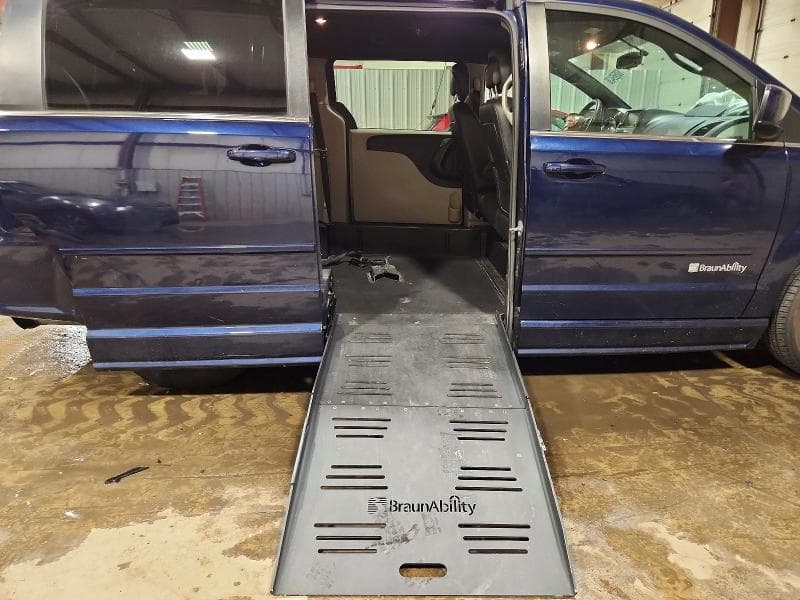 2017 DODGE GRAND CARAVAN SXT 11