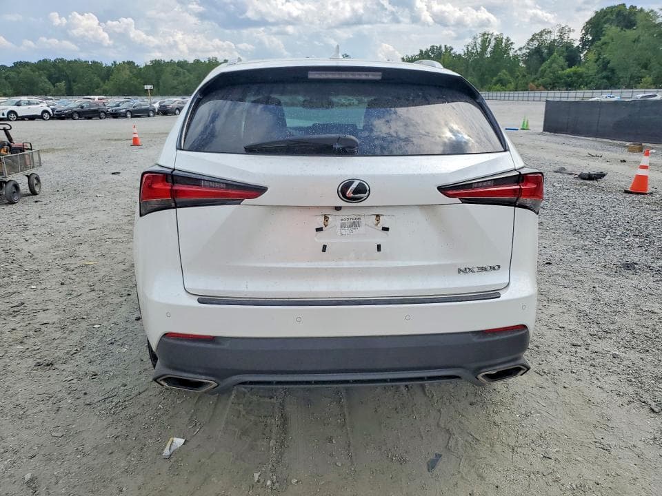 2018 LEXUS NX 300 BASE 6