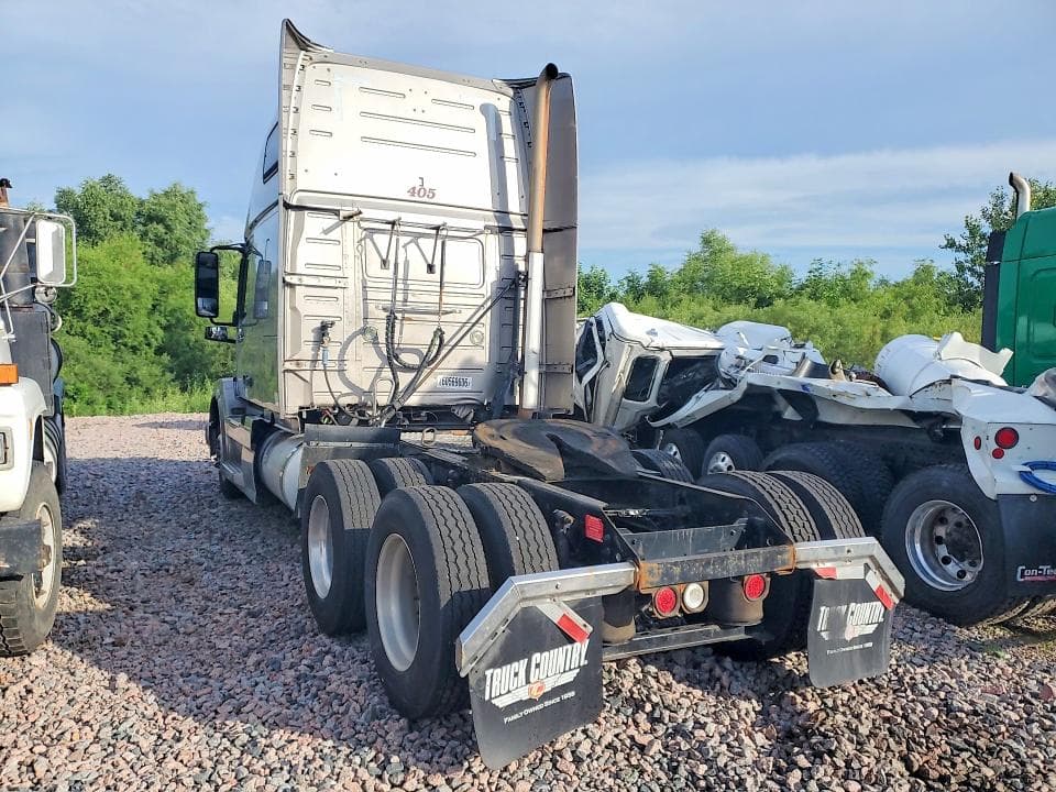 2017 VOLVO VN VNL 2