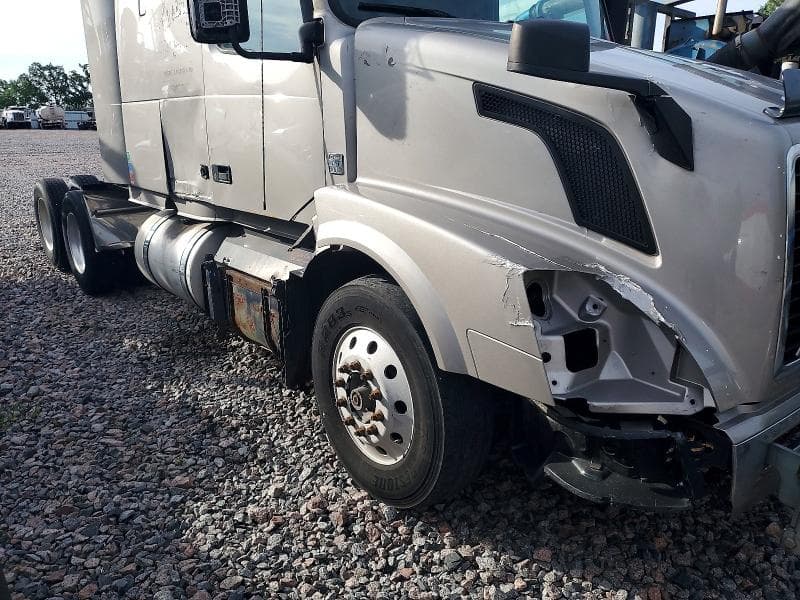 2017 VOLVO VN VNL 13