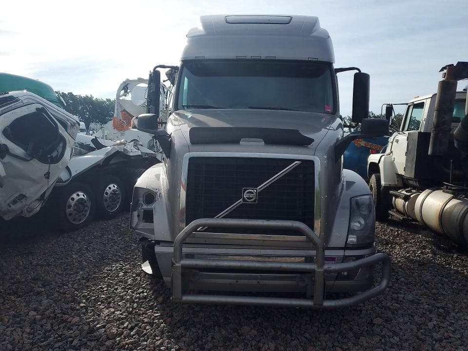 2017 VOLVO VN VNL 5