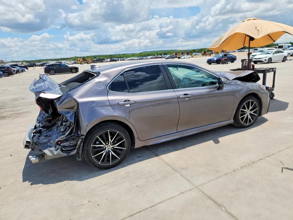 2024 TOYOTA CAMRY SE 3