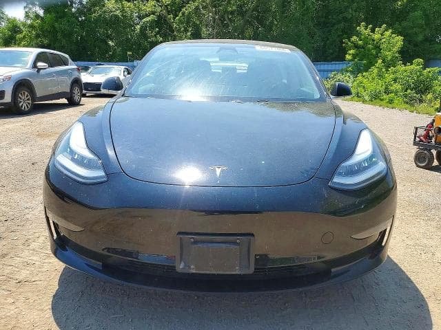 2018 TESLA MODEL 3 5
