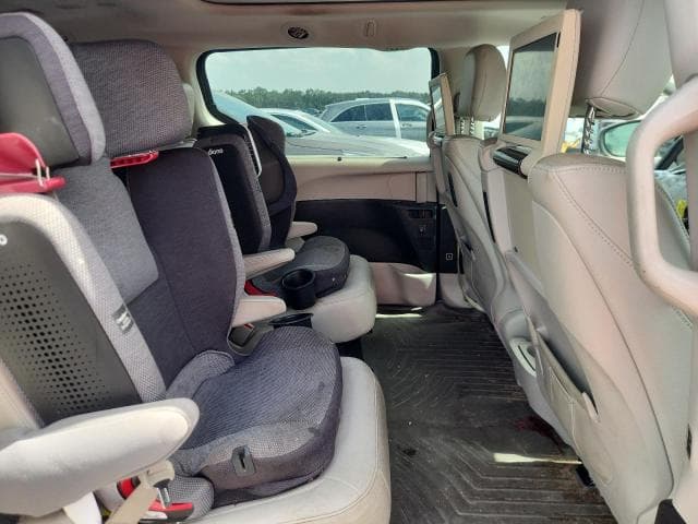 2019 CHRYSLER PACIFICA TOURING L PLUS 11