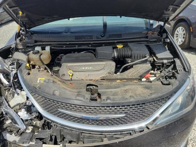 2019 CHRYSLER PACIFICA TOURING L PLUS 12