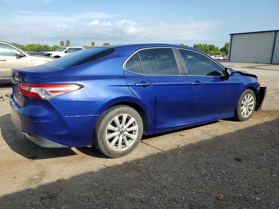 2018 TOYOTA CAMRY LE 3