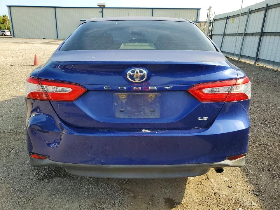 2018 TOYOTA CAMRY LE 6