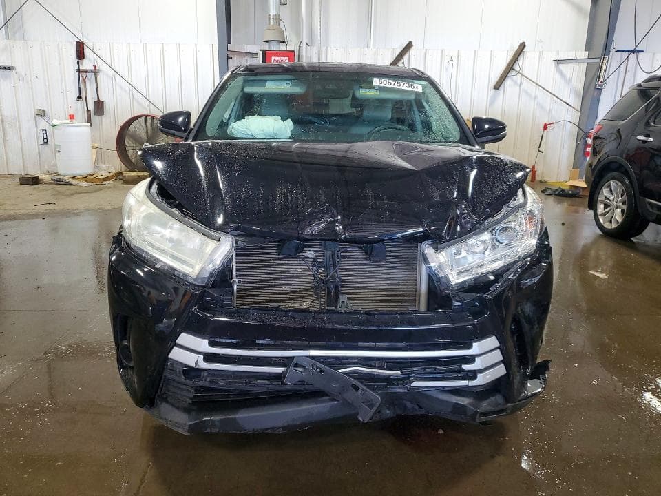 2018 TOYOTA HIGHLANDER LE 5