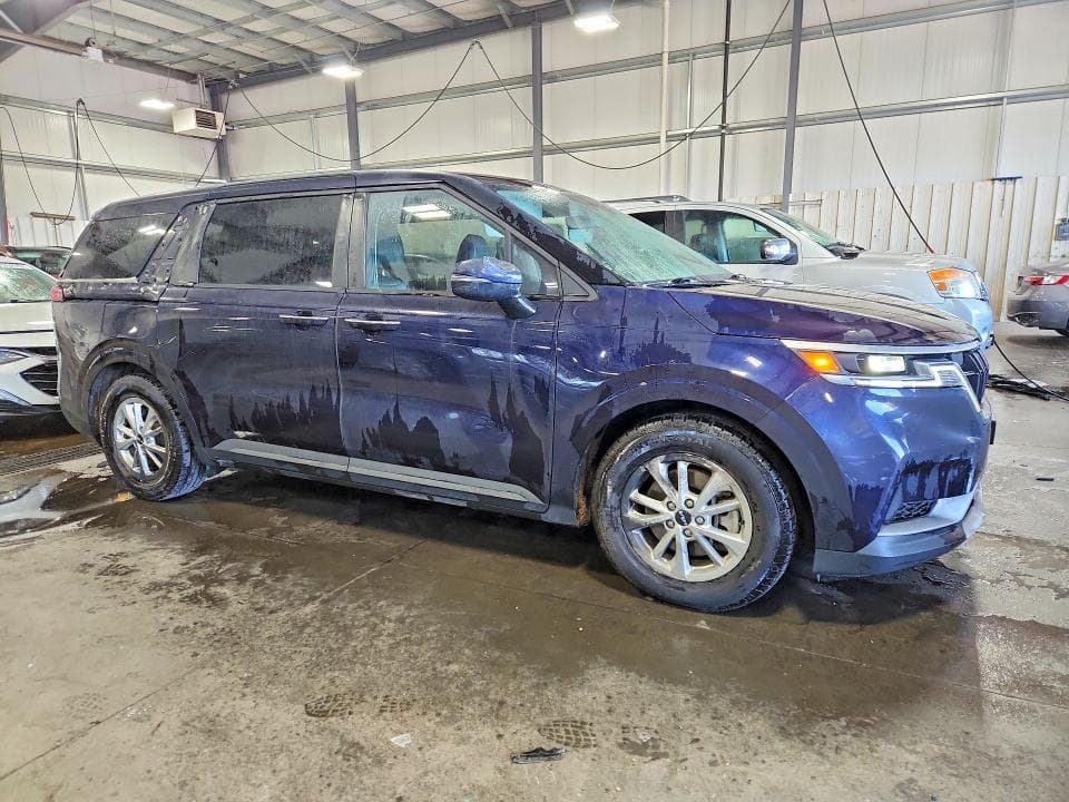 2022 KIA CARNIVAL LX 4