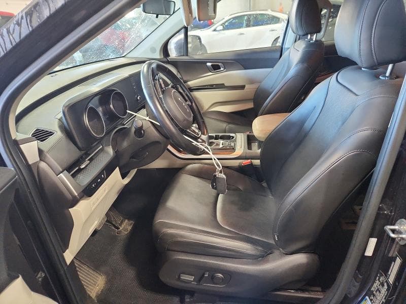 2022 KIA CARNIVAL LX 7