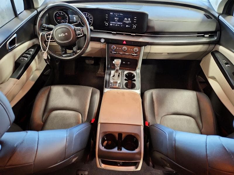 2022 KIA CARNIVAL LX 8