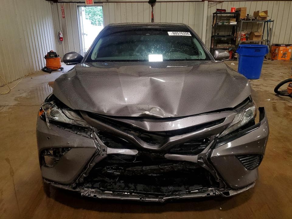 2018 TOYOTA CAMRY XSE 5