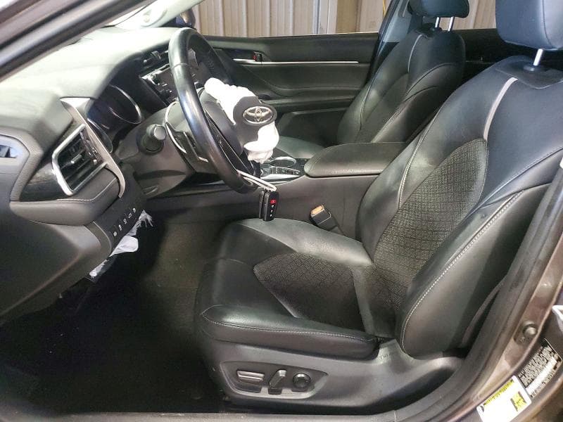2018 TOYOTA CAMRY XSE 7