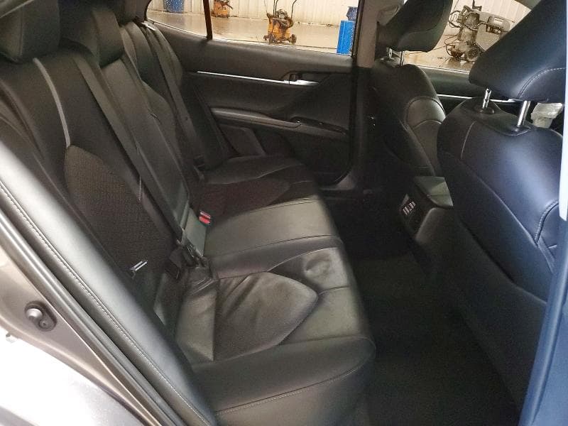 2018 TOYOTA CAMRY XSE 10