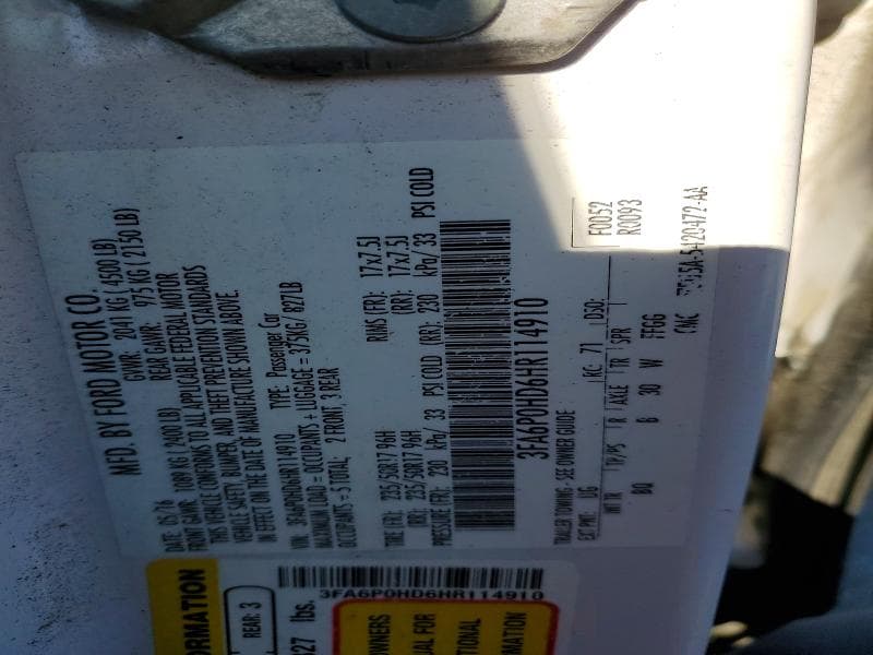 2017 FORD FUSION SE 13