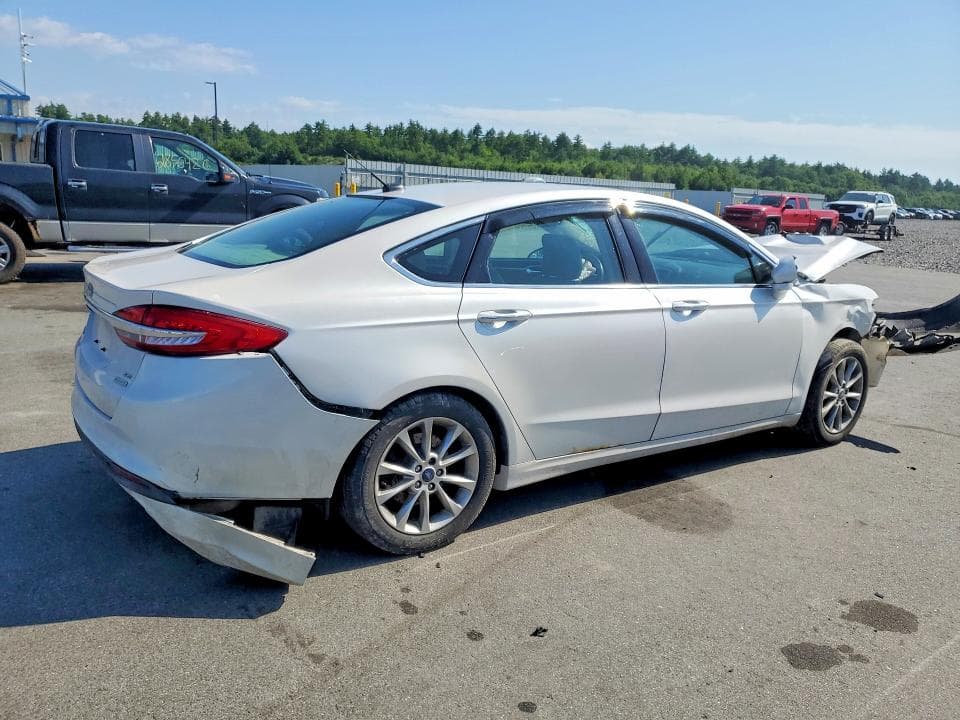 2017 FORD FUSION SE 3