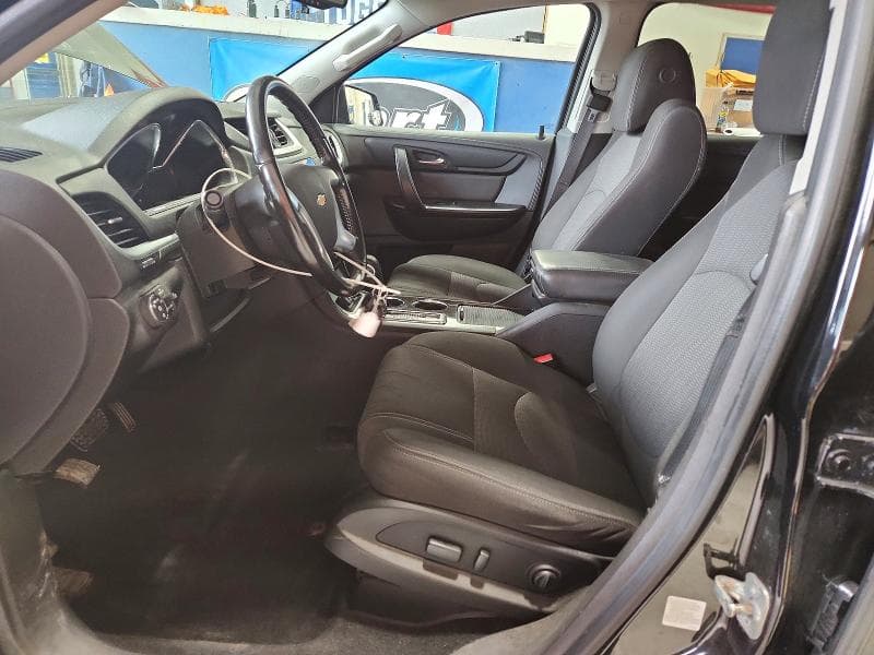 2017 CHEVROLET TRAVERSE LT LT 8