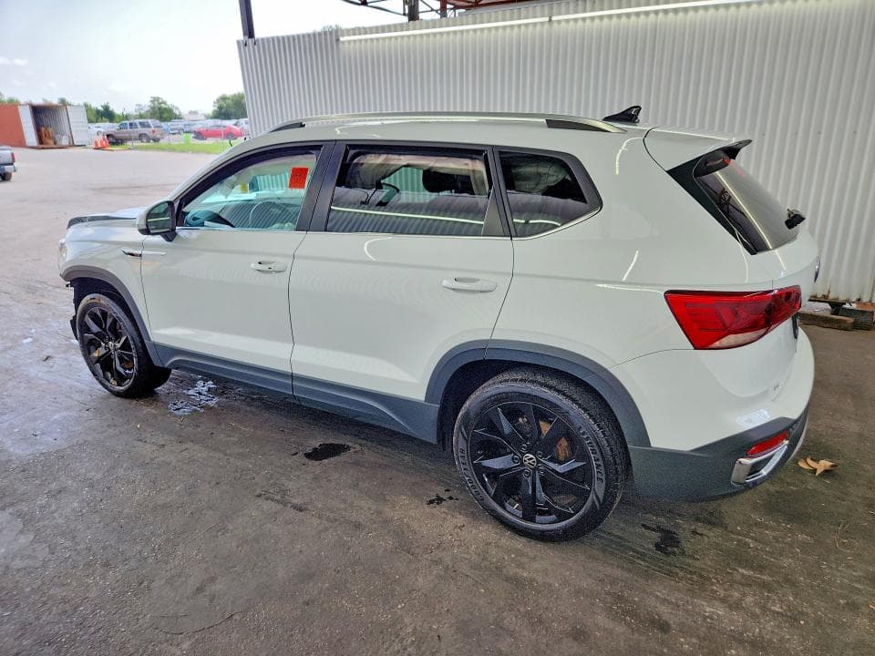 2024 VOLKSWAGEN TAOS SE 2