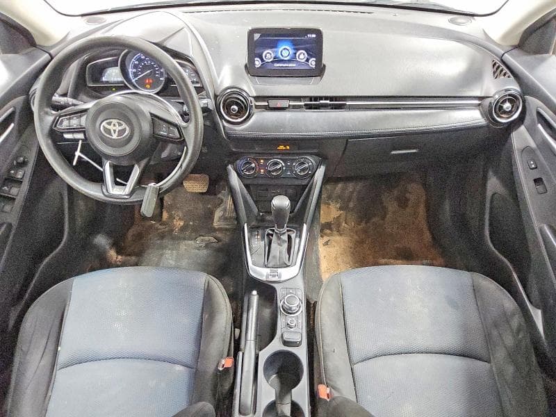 2020 TOYOTA YARIS HATCHBACK LE 8