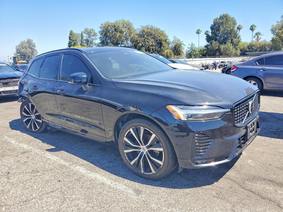2024 VOLVO XC60 PLUS 4