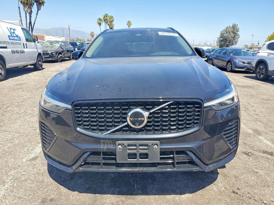 2024 VOLVO XC60 PLUS 5