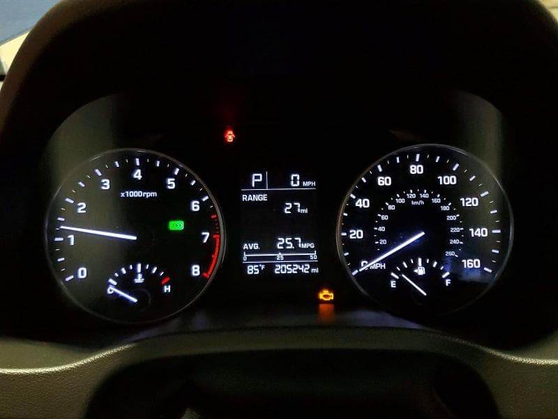 2017 HYUNDAI ELANTRA SE SE 9
