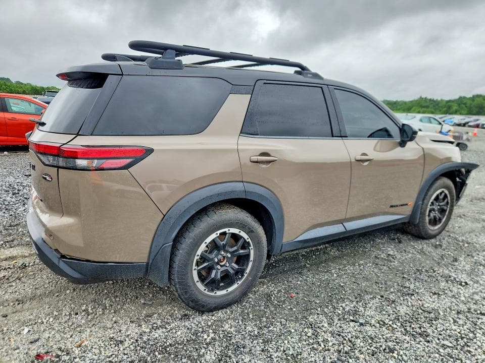 2023 NISSAN PATHFINDER SV 3