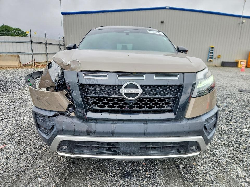 2023 NISSAN PATHFINDER SV 5