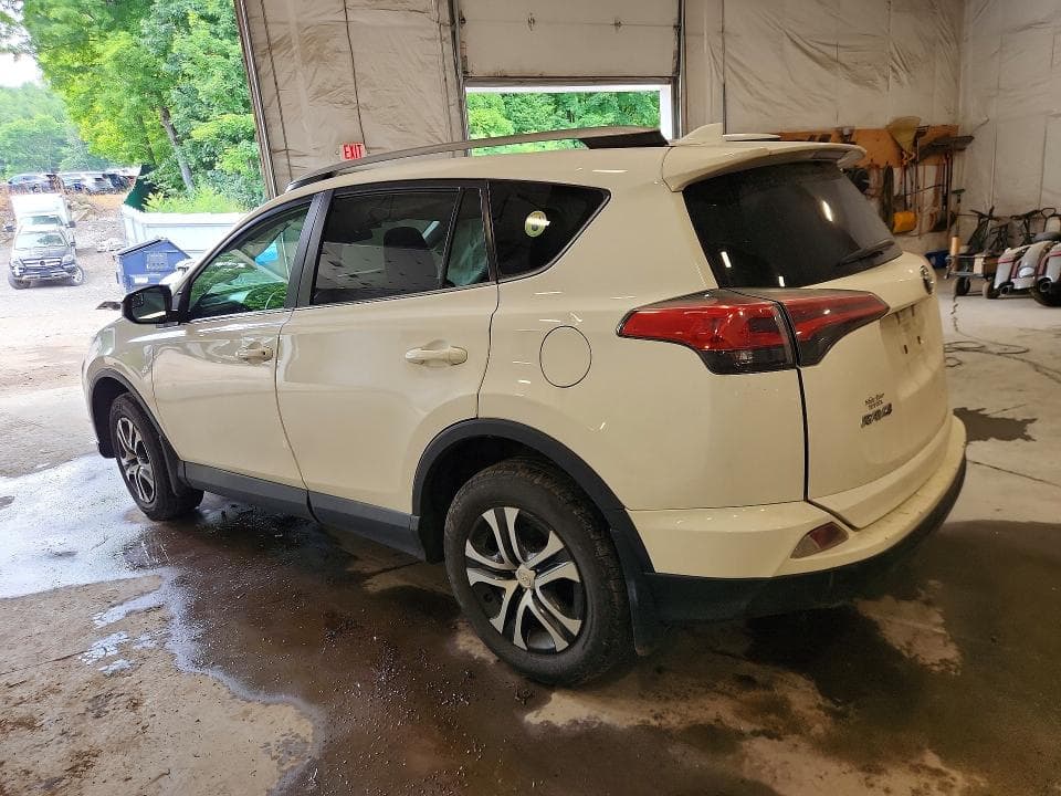2018 TOYOTA RAV4 LE 2