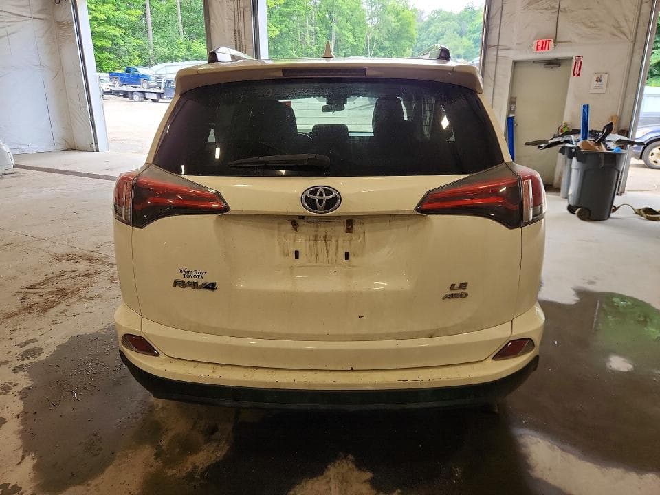 2018 TOYOTA RAV4 LE 6