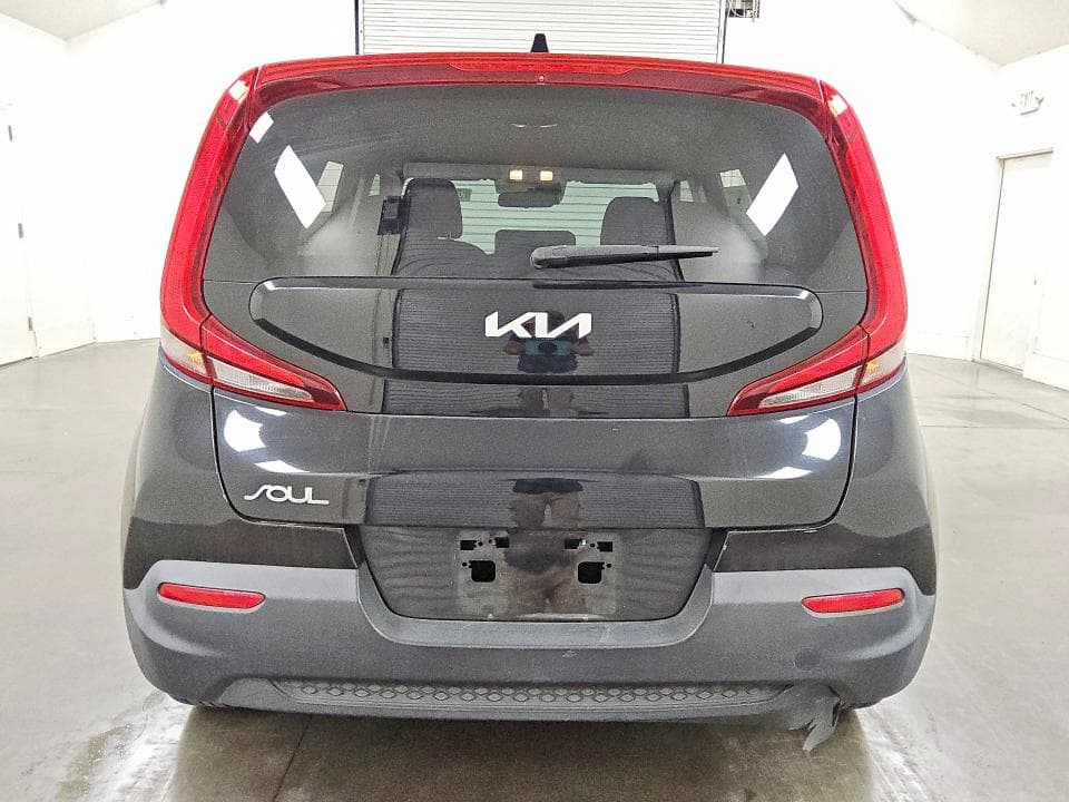 2022 KIA SOUL LX 6