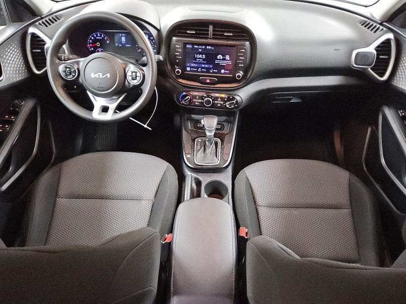 2022 KIA SOUL LX 8