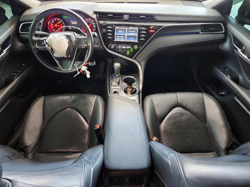 2018 TOYOTA CAMRY XSE 8
