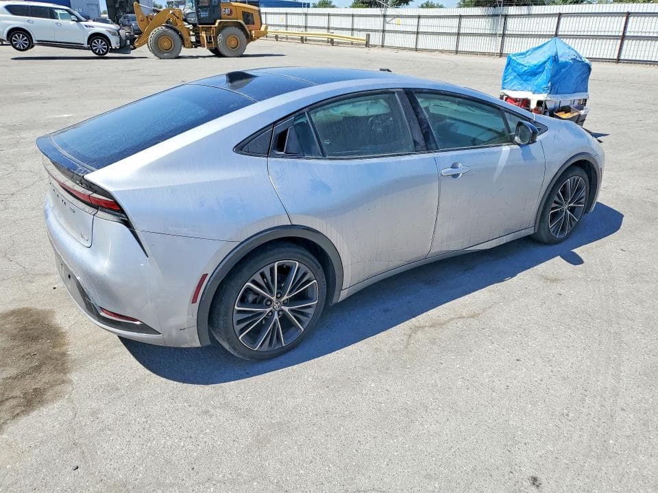 2024 TOYOTA PRIUS XLE 3