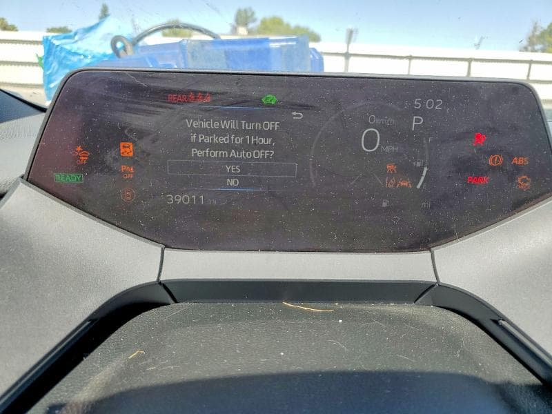 2024 TOYOTA PRIUS XLE 9