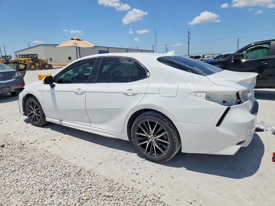 2022 TOYOTA CAMRY SE 2