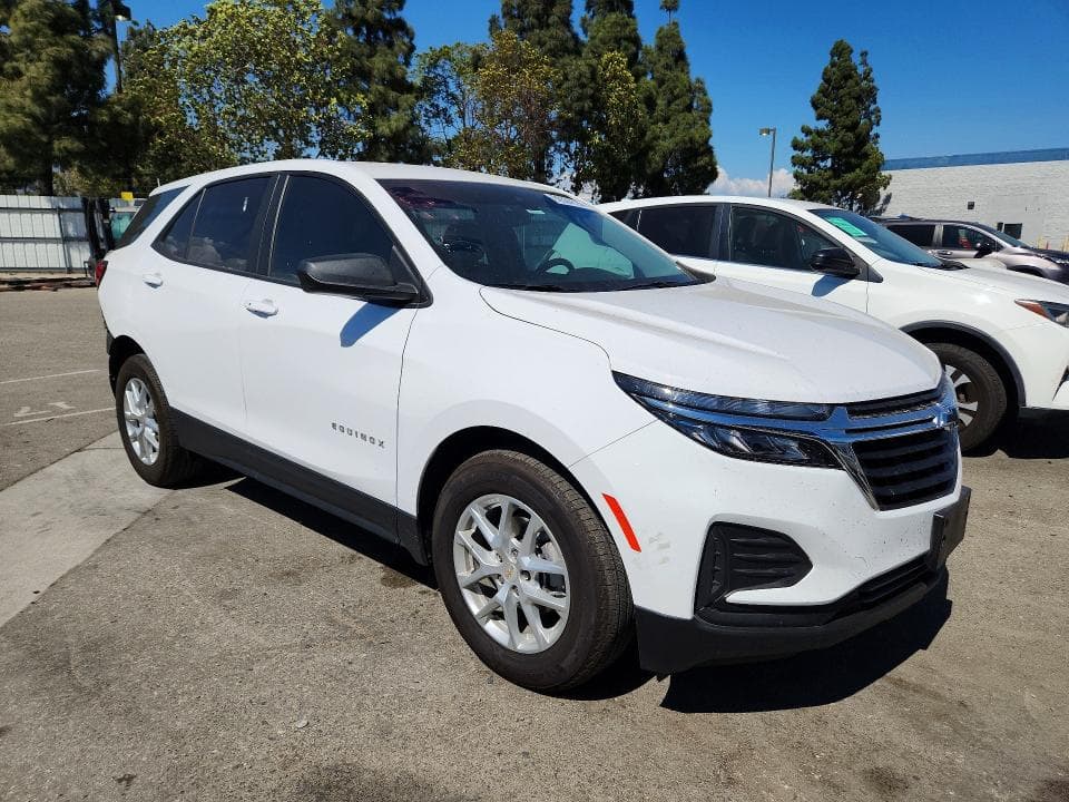2024 CHEVROLET EQUINOX LS 4
