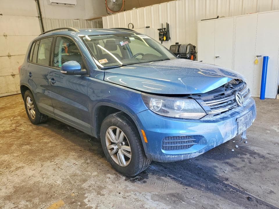 2017 VOLKSWAGEN TIGUAN S 4