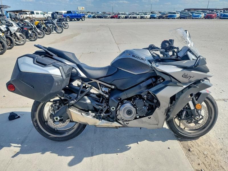 2025 SUZUKI GSX1000 GT