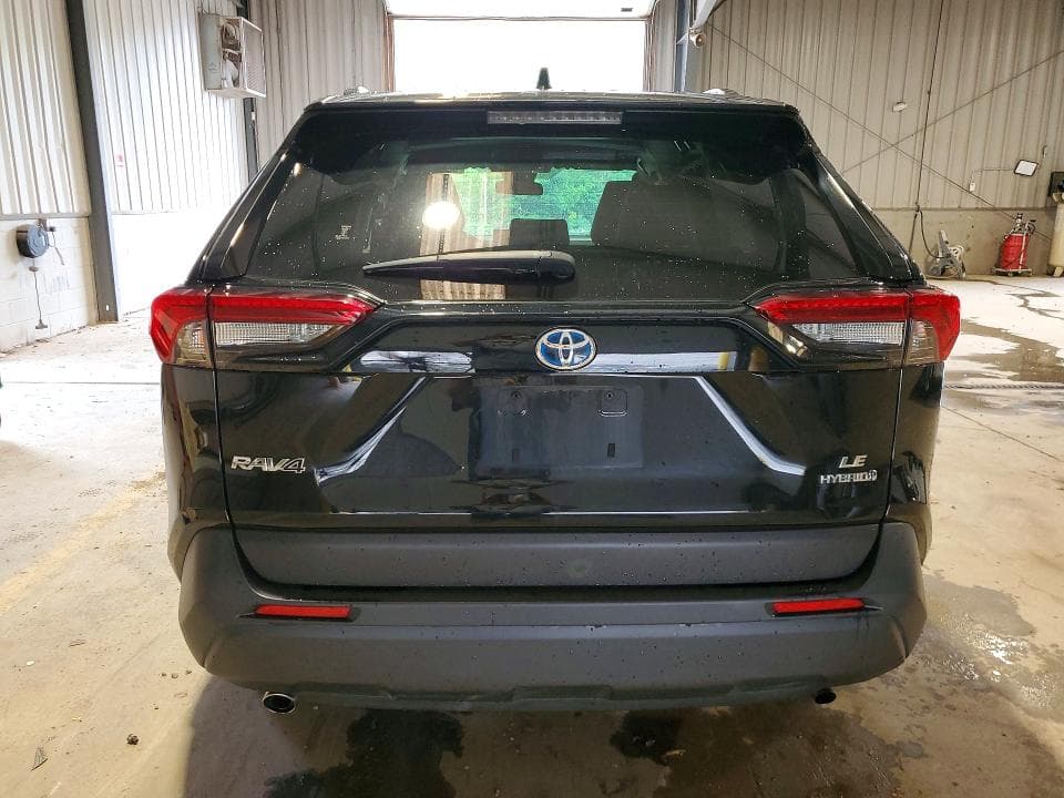 2022 TOYOTA RAV4 LE 6