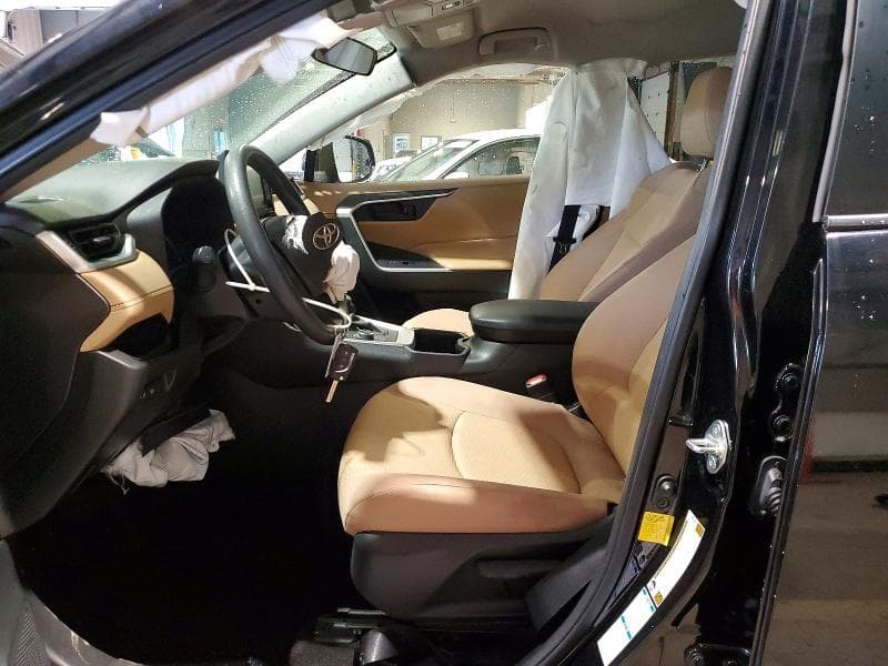 2022 TOYOTA RAV4 LE 7