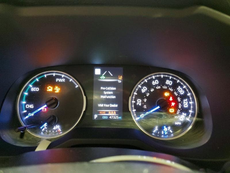2022 TOYOTA RAV4 LE 9