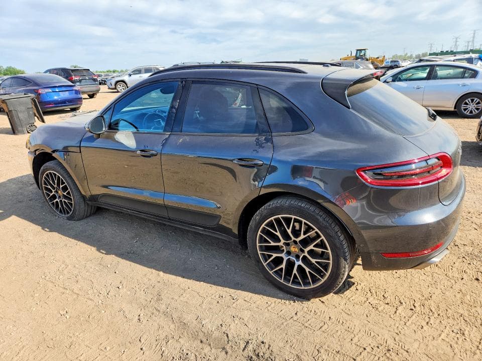 2018 PORSCHE MACAN 2