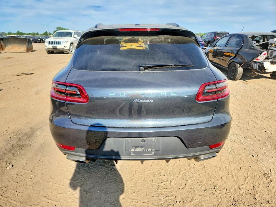 2018 PORSCHE MACAN 6