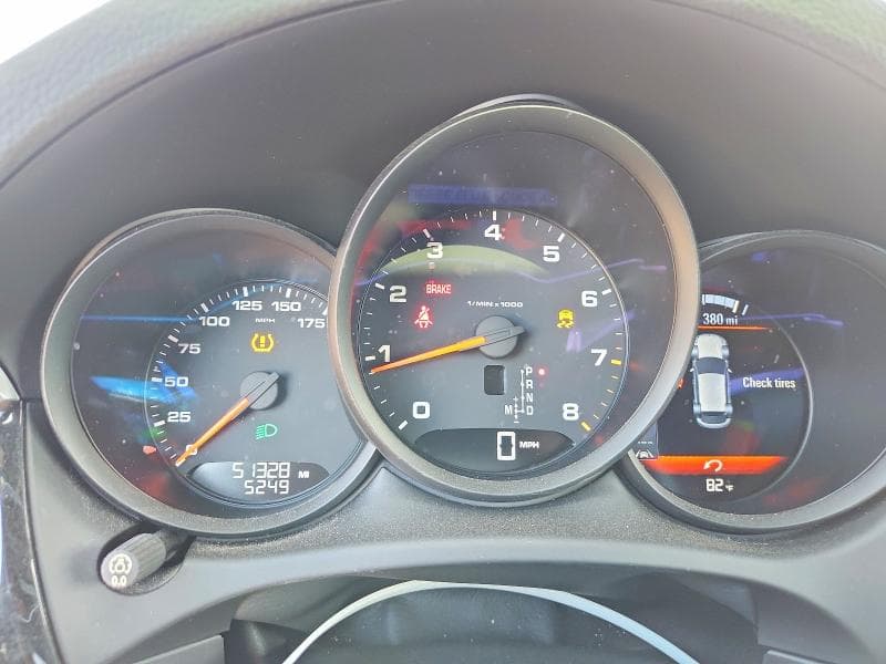 2018 PORSCHE MACAN 9